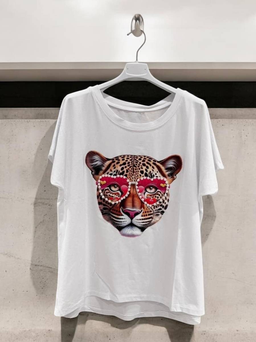 grossiste pour femme qui vend des t-shirts à motifs originaux